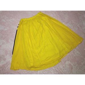 yellow skirt 💟